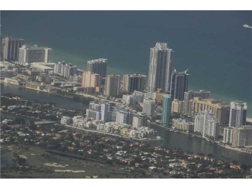 6103 AQUA AV # 705
