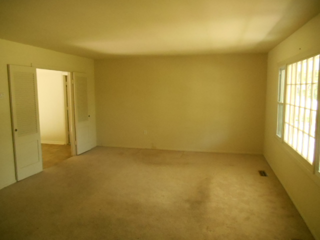 12808 Brunswick Ln