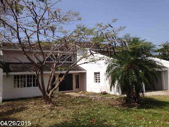 #4 Urb. Hacienda Las Garzas