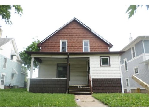827 W 6th St