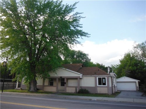 225 E Main St