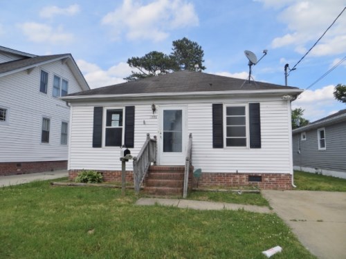 1221 Jackson Ave