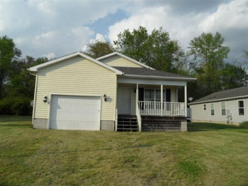 13 Surrey Ln