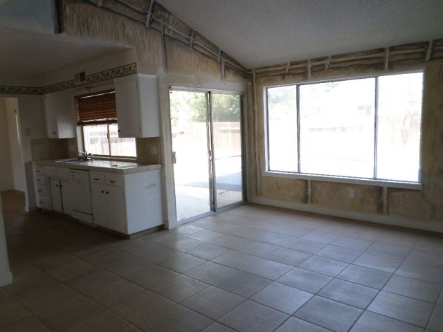 1810 S Cindy Ct