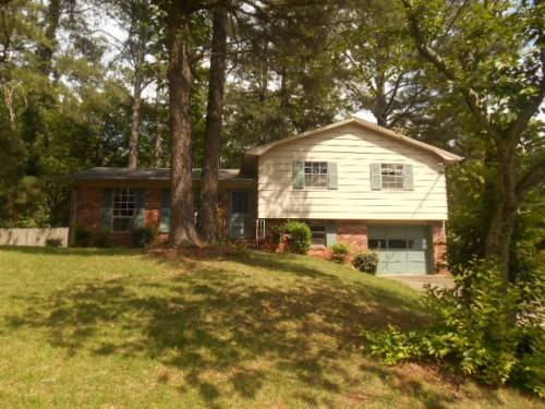1209 Ware Blvd