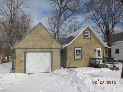 414 W Paulson St