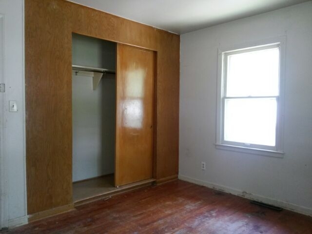 5903 E 97th Ter