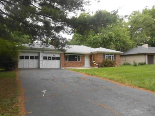 827 Ford Dr