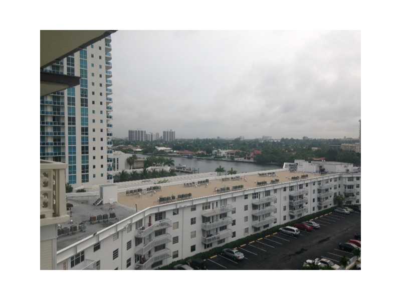 1893 S OCEAN DR # 902