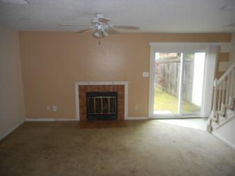3021 Glastonbury Ci