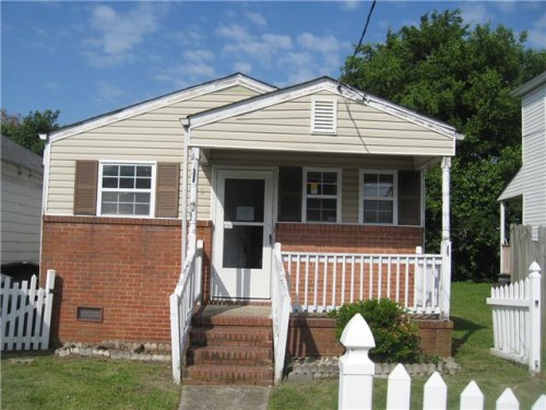 2105 Roanoke Ave