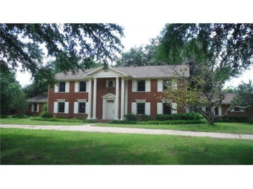 2120 Hiawatha Blvd