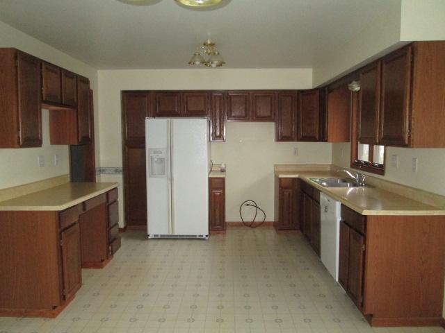 464 Ivy Ave E