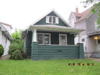 2472 Willow Ave