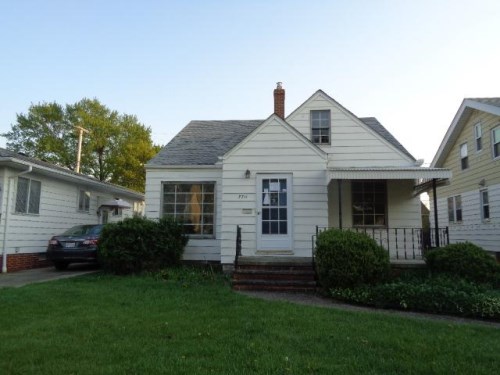 7711 Ridgefield Ave