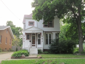 2637 N Peoria Ave