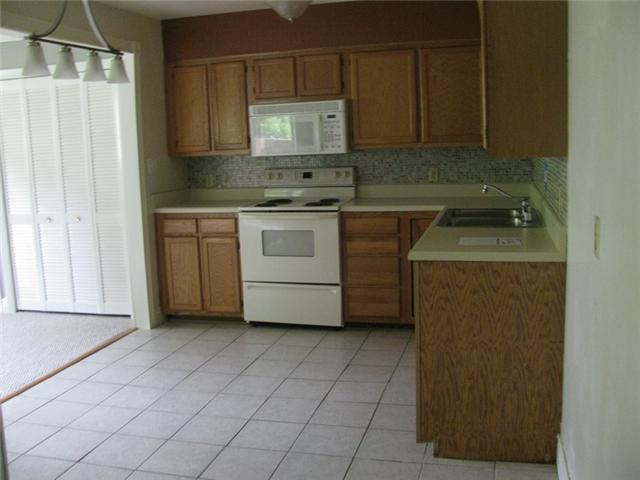 5260 Crossbow Cir 10-a