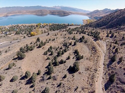2000 S Hwy 395