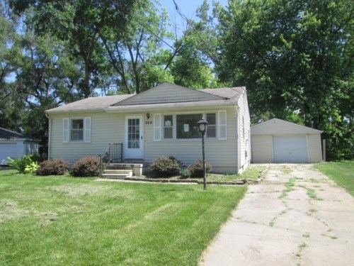 209 Crestmont Dr