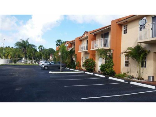 2050 NE 140 ST # 15