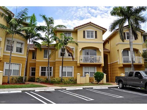 8814 W FLAGLER ST # 220