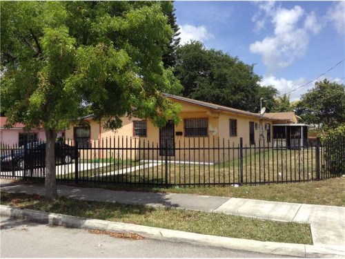 4400 NW 1 AV