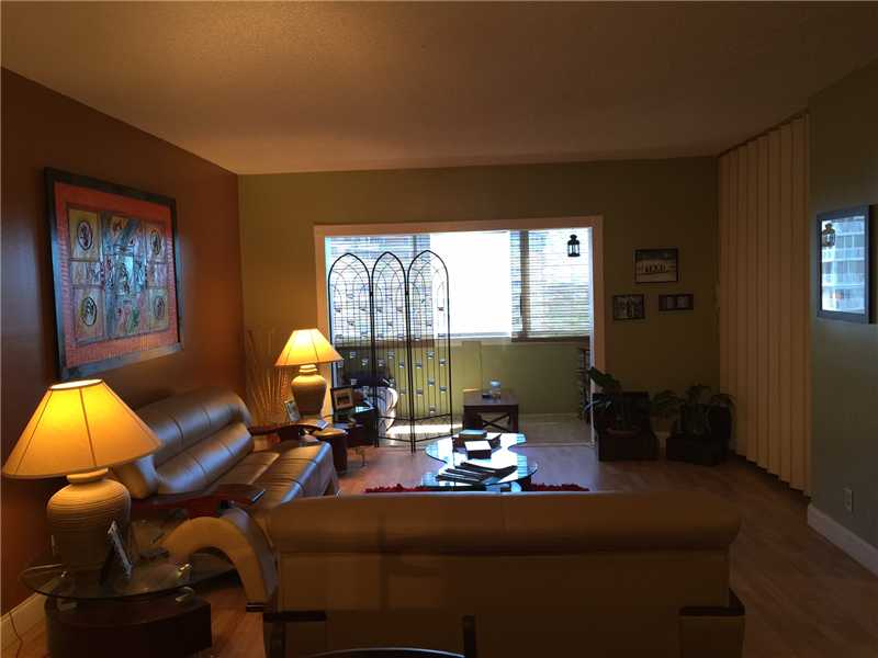 4200 HILLCREST DR # 812