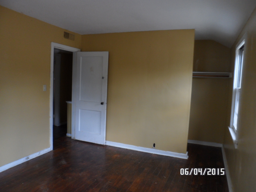 90-92 Great Hill Rd  02