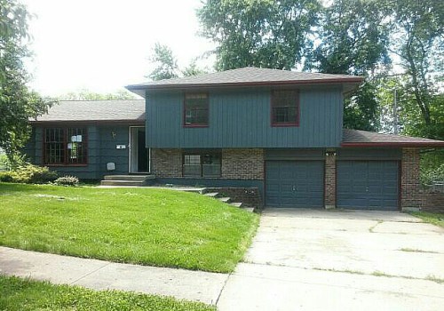 10036 Bennington Ave