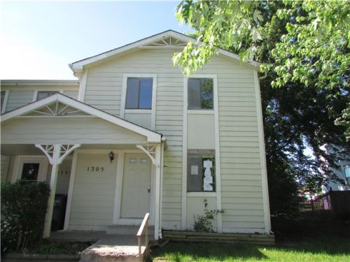 1305 E 123rd Ter