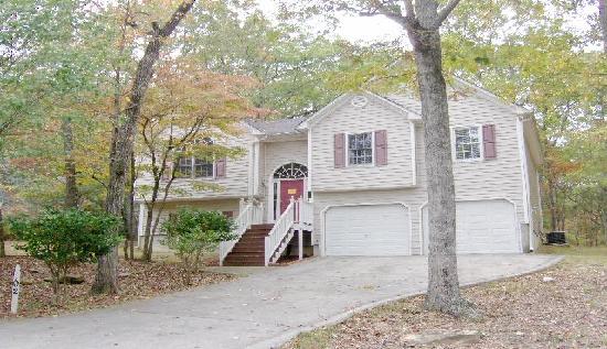 102 Abnaki Court