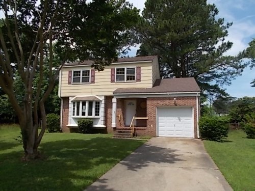1002 Lyndon Cir