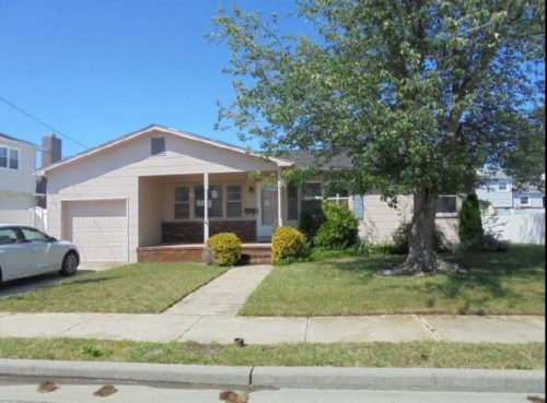 702 N Derby Ave