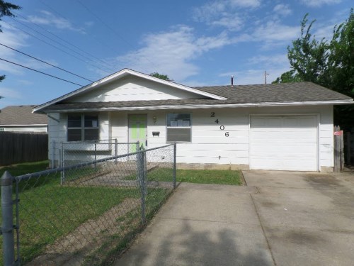 2406 S Main St