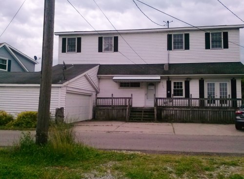 7136 Lakeshore Dr