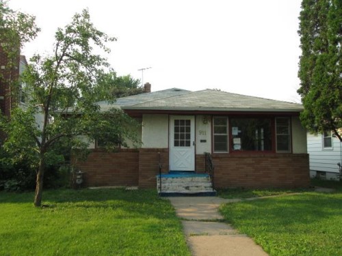 911 Ivy Ave E