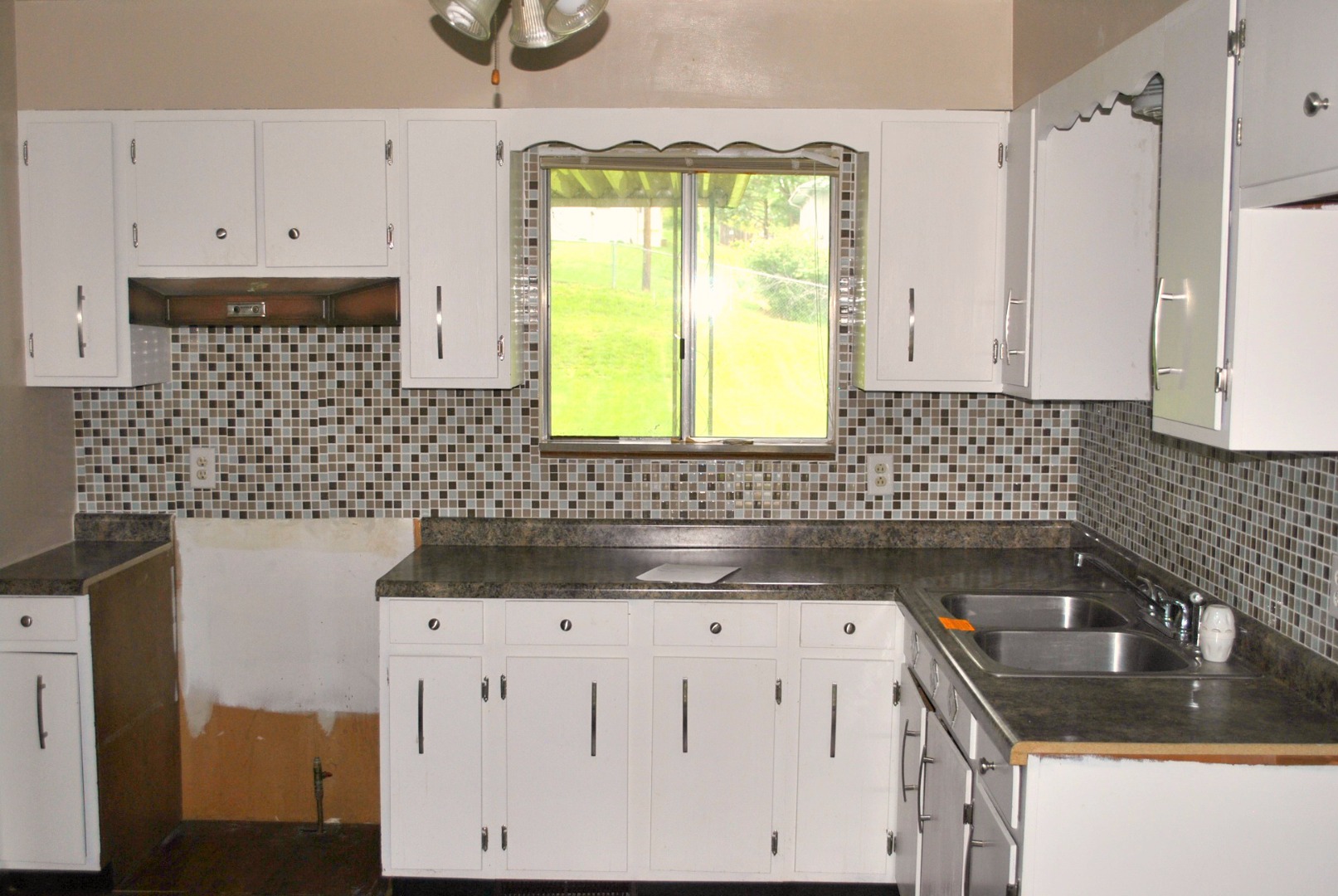 2415 Blackwell Rd