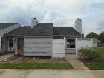 3704 Nealshire Dr NW