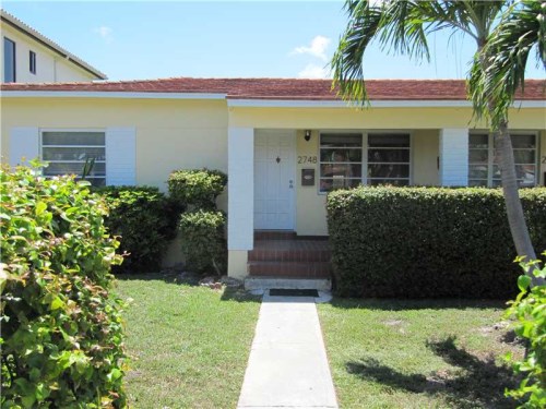 2748 SW 32 CT