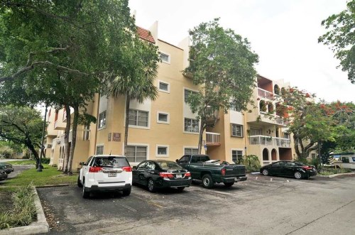 7707 CAMINO REAL # B-212
