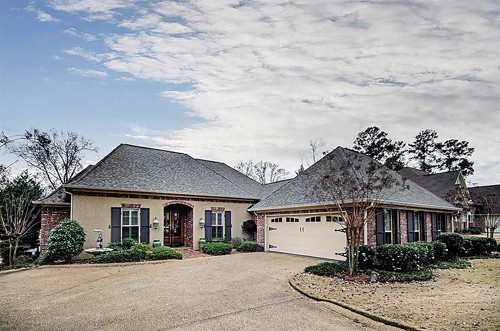 201 Woodlands Green
