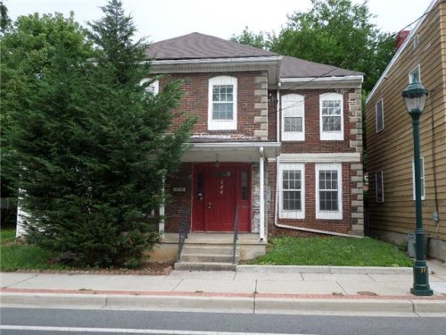 423 Jonathan St