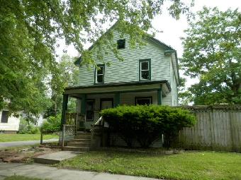 1344 E Bourbonnais St
