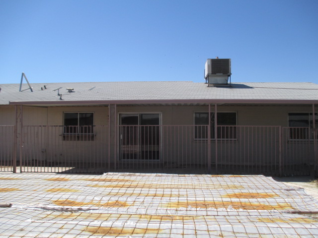 7606 W Montecito Av