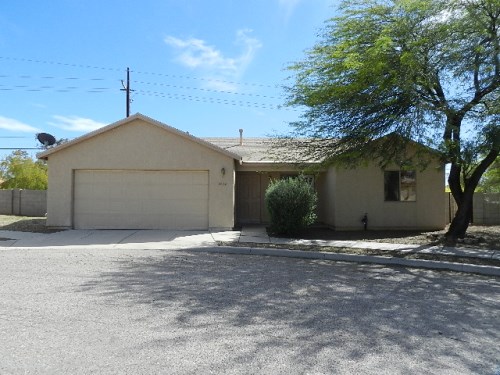 7610 East Queen Palm Place