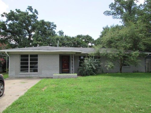 1109 Edgewood Dr