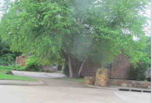 220 West Meade Dr