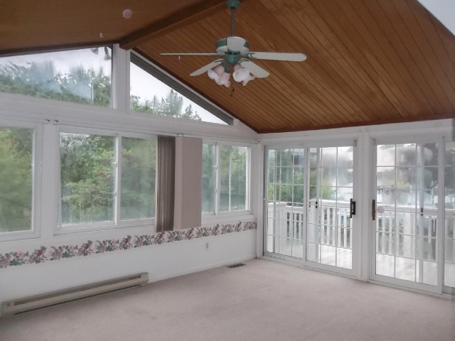 712 Woodbridge Center Way