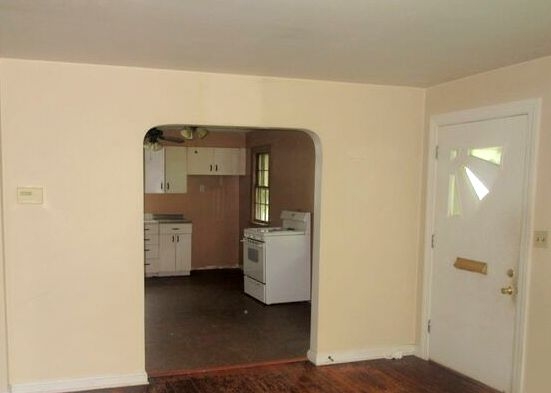 50 Edgewater Drive