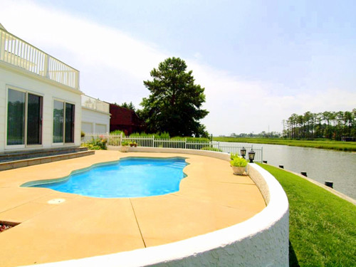 43 WEST SIDE DR